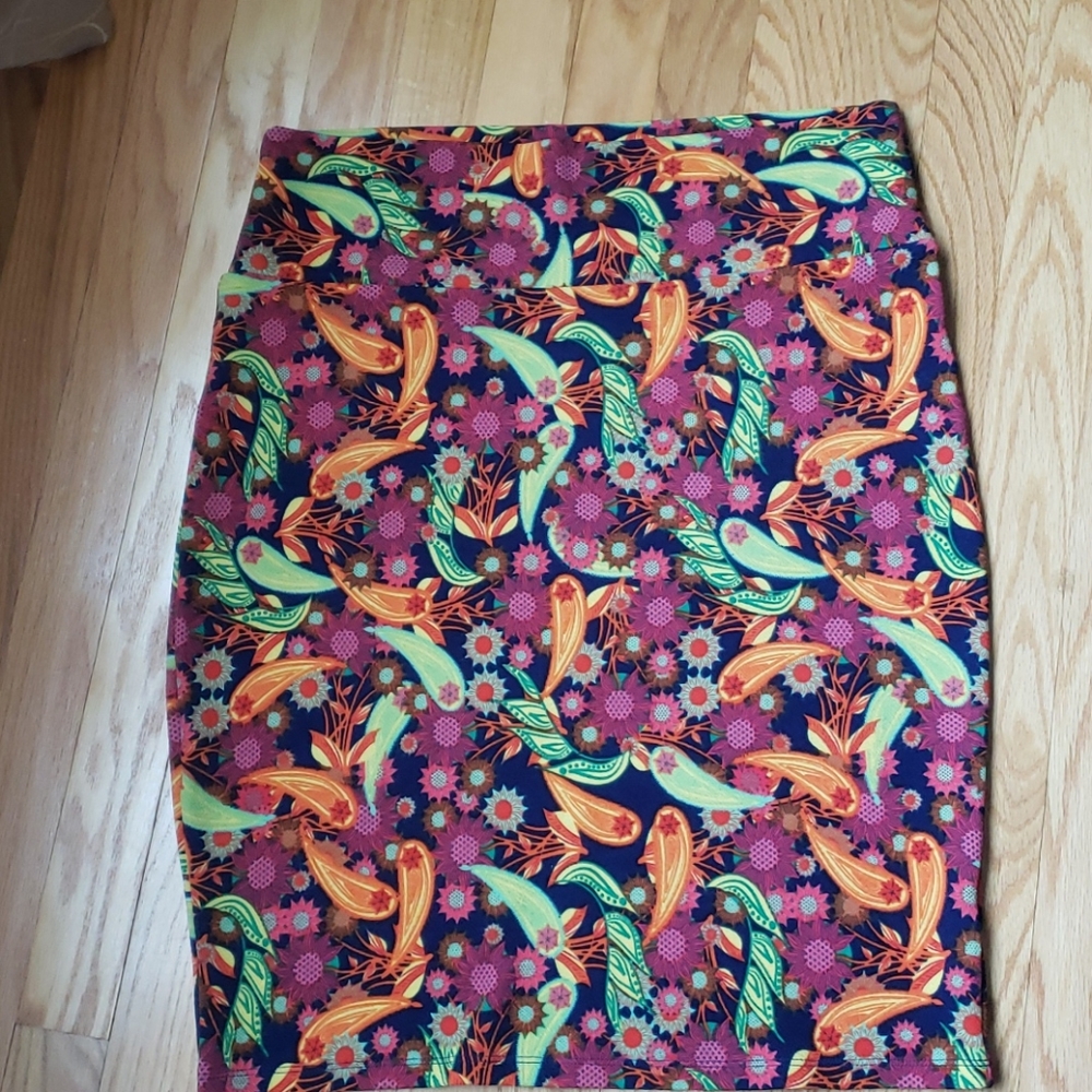 LuLaRoe Cassie skirt